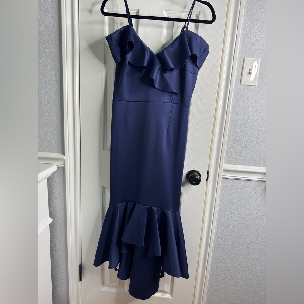 Venus Ruffle Midi Dress Size M - Picture 6 of 10
